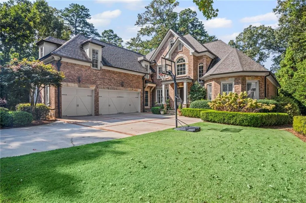 4724 Dudley Lane, Atlanta, Georgia 30327, 5 Bedrooms Bedrooms, ,5 BathroomsBathrooms,Residential,For Sale,4724 Dudley Lane,7650388