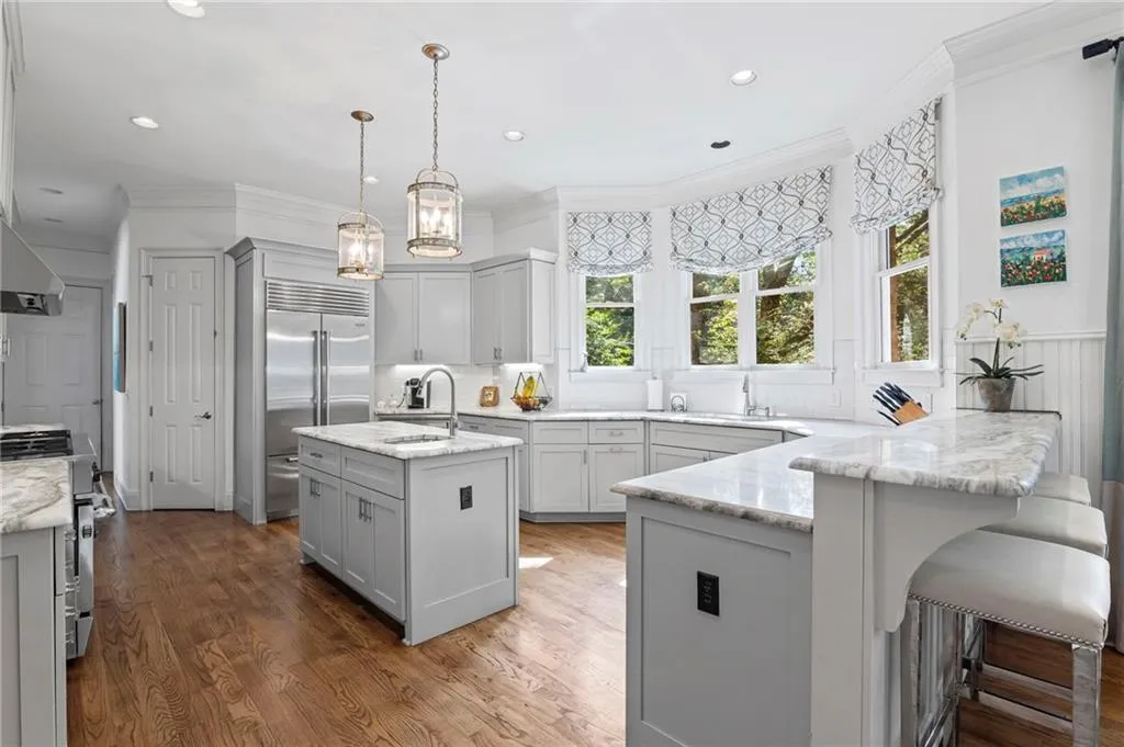 4724 Dudley Lane, Atlanta, Georgia 30327, 5 Bedrooms Bedrooms, ,5 BathroomsBathrooms,Residential,For Sale,4724 Dudley Lane,7650388