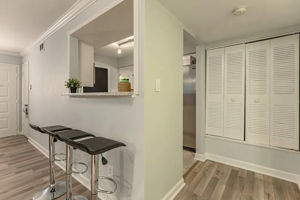 1603 Wingate Way, Sandy Springs, Georgia 30350, 1 Bedroom Bedrooms, ,1 BathroomBathrooms,Residential,Sold,1603 Wingate Way,6588123