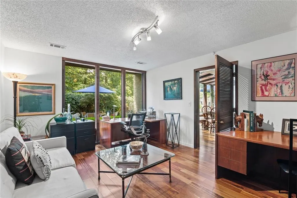 496 Kingswood Lane Nw, Atlanta, Georgia 30305, 2 Bedrooms Bedrooms, ,3 BathroomsBathrooms,Residential,For Sale,496 Kingswood Lane Nw,7620772