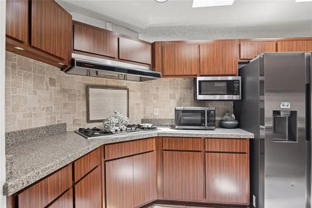 496 Kingswood Lane Nw, Atlanta, Georgia 30305, 2 Bedrooms Bedrooms, ,3 BathroomsBathrooms,Residential,For Sale,496 Kingswood Lane Nw,7620772