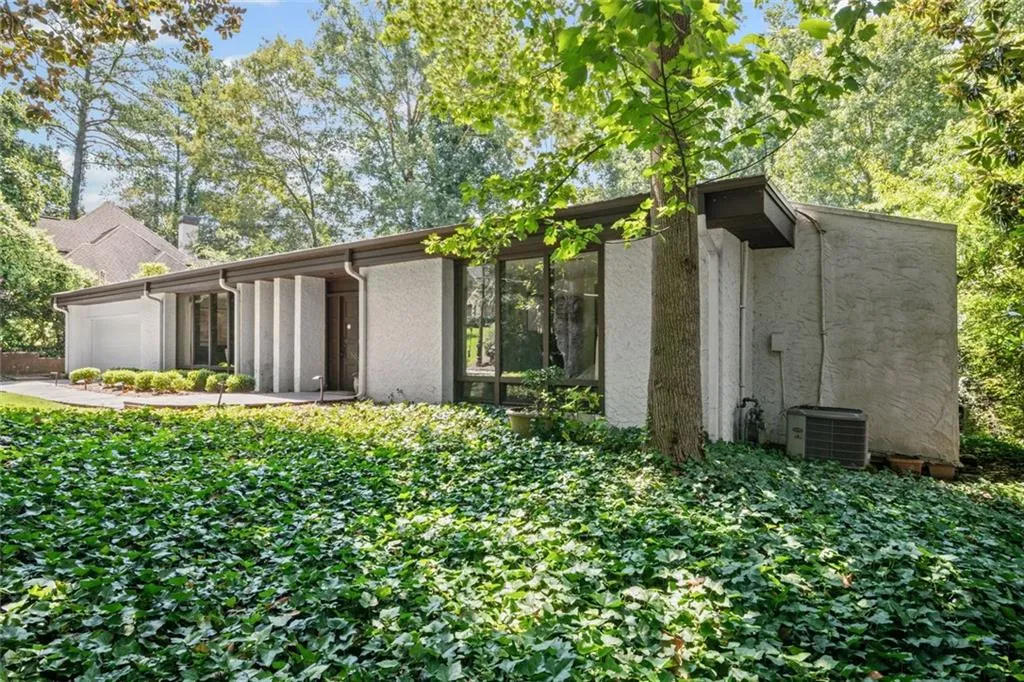 496 Kingswood Lane Nw, Atlanta, Georgia 30305, 2 Bedrooms Bedrooms, ,3 BathroomsBathrooms,Residential,For Sale,496 Kingswood Lane Nw,7620772