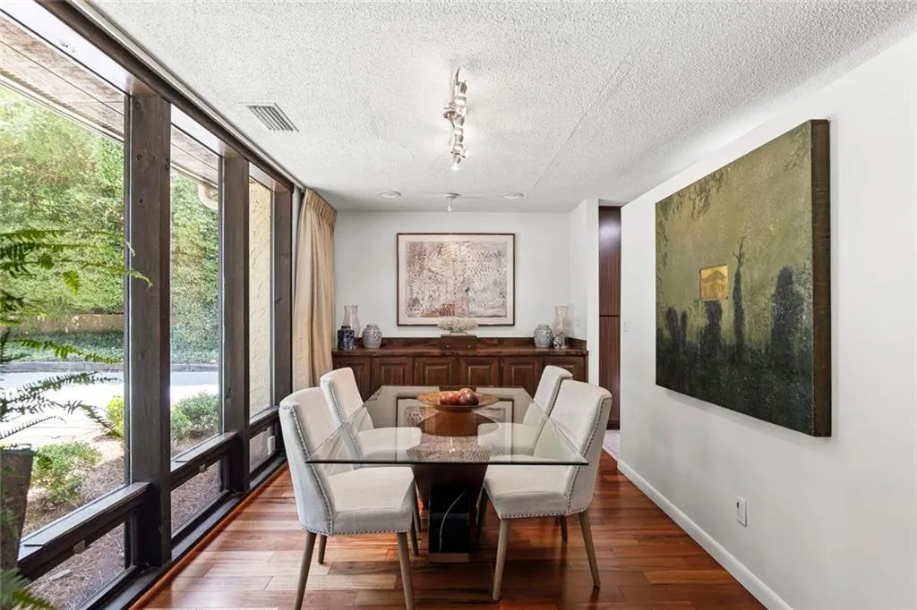 496 Kingswood Lane Nw, Atlanta, Georgia 30305, 2 Bedrooms Bedrooms, ,3 BathroomsBathrooms,Residential,For Sale,496 Kingswood Lane Nw,7620772