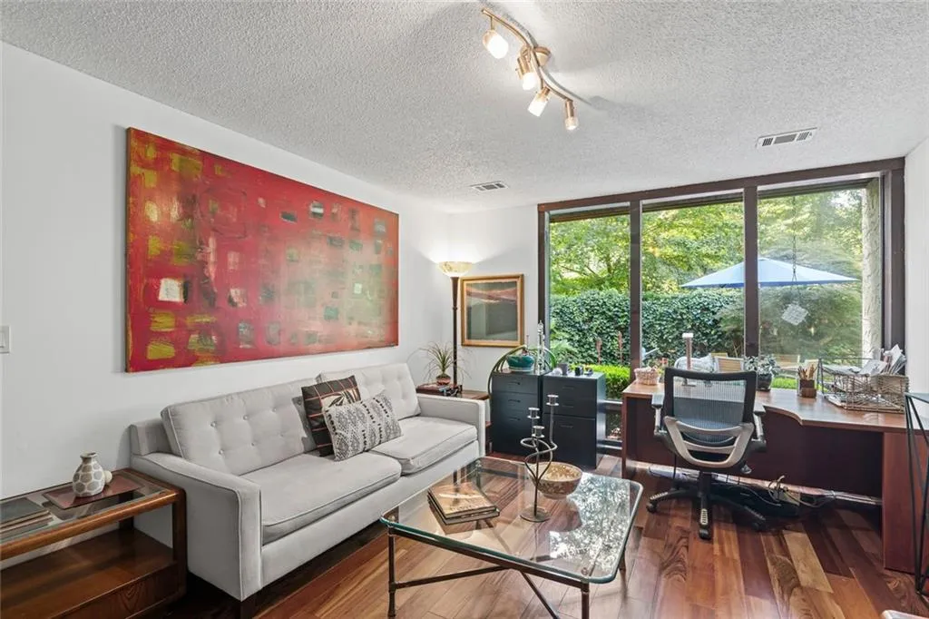 496 Kingswood Lane Nw, Atlanta, Georgia 30305, 2 Bedrooms Bedrooms, ,3 BathroomsBathrooms,Residential,For Sale,496 Kingswood Lane Nw,7620772
