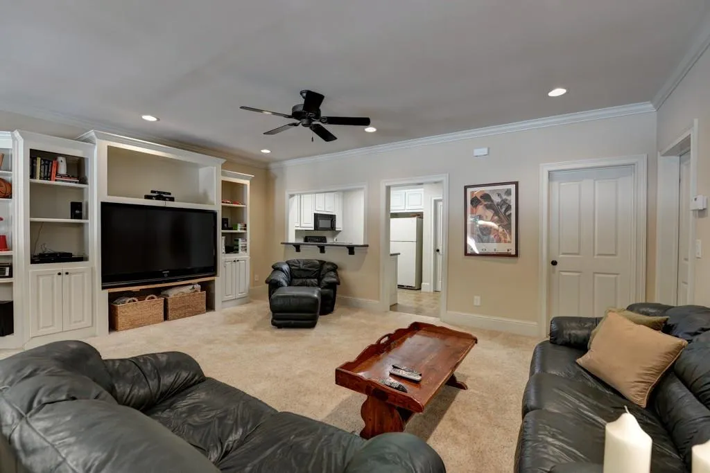 610 Windsor Parkway Ne, Sandy Springs, Georgia 30342, 5 Bedrooms Bedrooms, ,5 BathroomsBathrooms,Residential,Sold,610 Windsor Parkway Ne,5646166