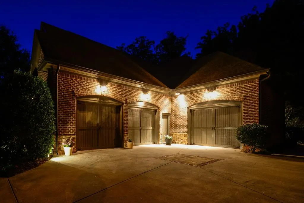 610 Windsor Parkway Ne, Sandy Springs, Georgia 30342, 5 Bedrooms Bedrooms, ,5 BathroomsBathrooms,Residential,Sold,610 Windsor Parkway Ne,5646166