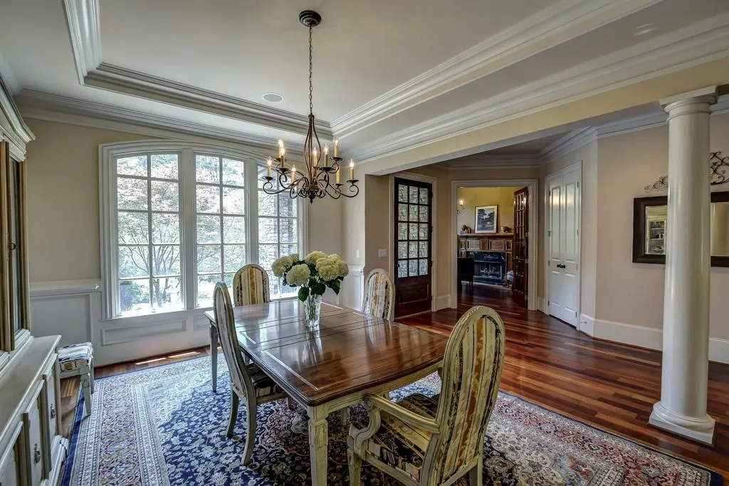 610 Windsor Parkway Ne, Sandy Springs, Georgia 30342, 5 Bedrooms Bedrooms, ,5 BathroomsBathrooms,Residential,Sold,610 Windsor Parkway Ne,5646166