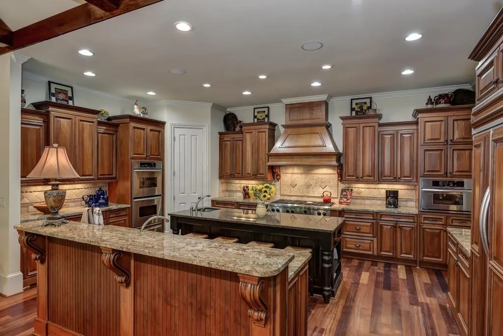 610 Windsor Parkway Ne, Sandy Springs, Georgia 30342, 5 Bedrooms Bedrooms, ,5 BathroomsBathrooms,Residential,Sold,610 Windsor Parkway Ne,5646166