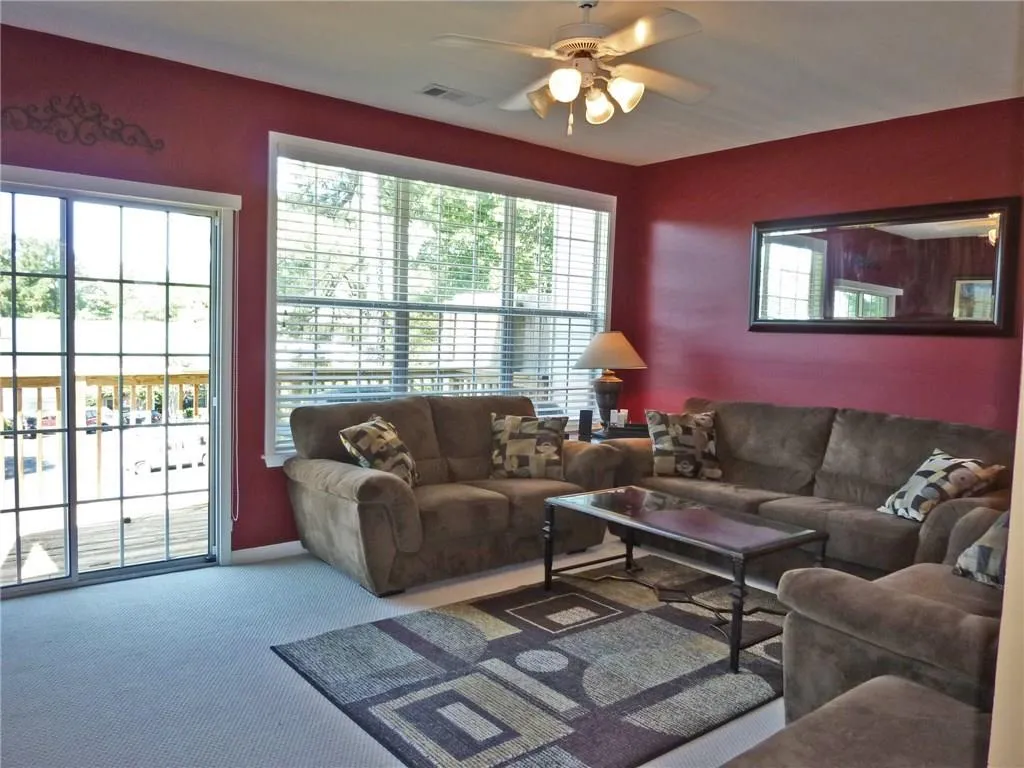 3614 Chattahoochee Summit Drive Unit 3614, Atlanta, Georgia 30339, 3 Bedrooms Bedrooms, ,2 BathroomsBathrooms,Residential,Sold,3614 Chattahoochee Summit Drive Unit 3614,5709861