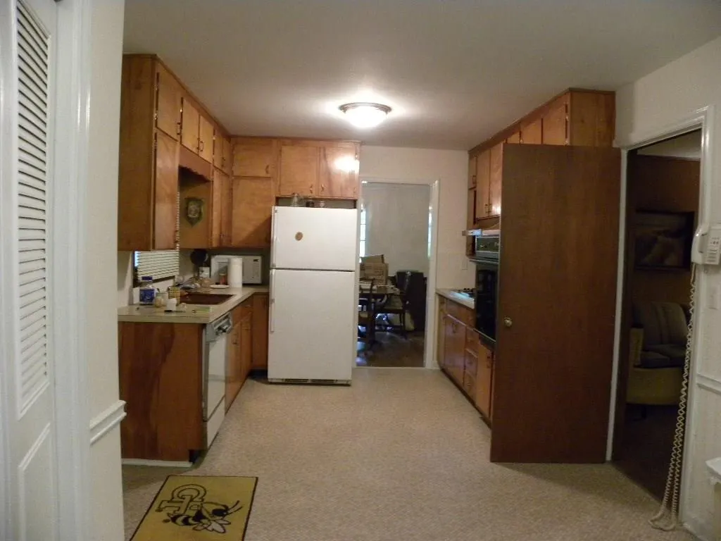 480 Mossyvale Way, Sandy Springs, Georgia 30328, 4 Bedrooms Bedrooms, ,2 BathroomsBathrooms,Residential,Sold,480 Mossyvale Way,5694183