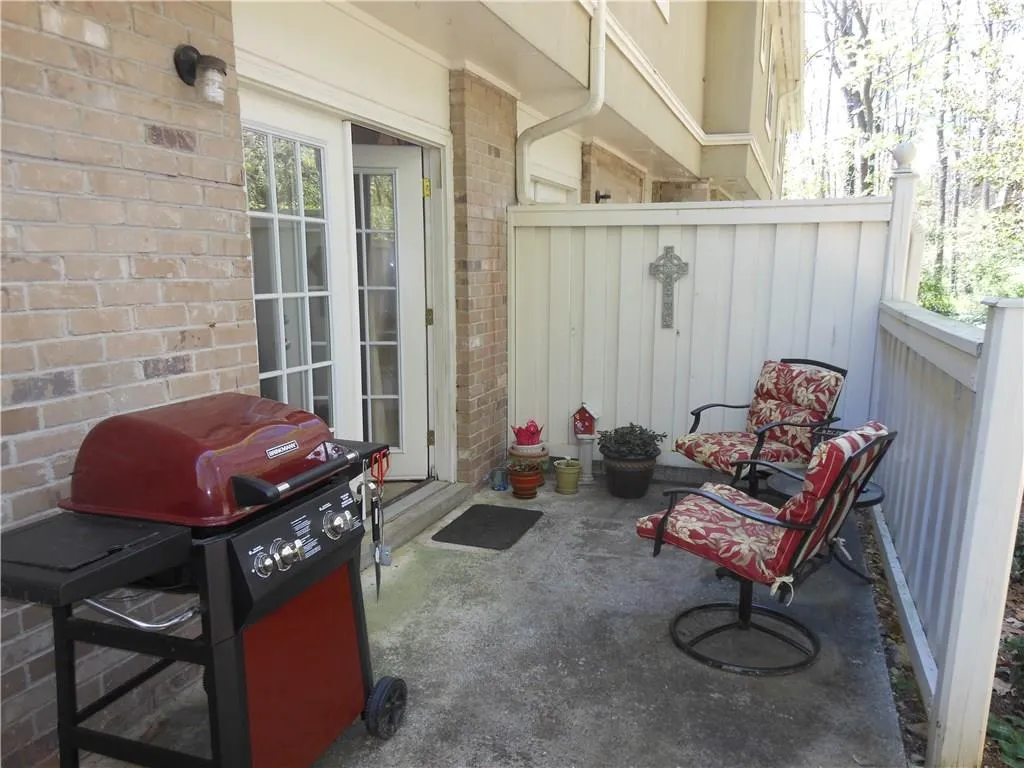 6900 Roswell Road Unit N4, Atlanta, Georgia 30328, 2 Bedrooms Bedrooms, ,2 BathroomsBathrooms,Residential,Sold,6900 Roswell Road Unit N4,5669392