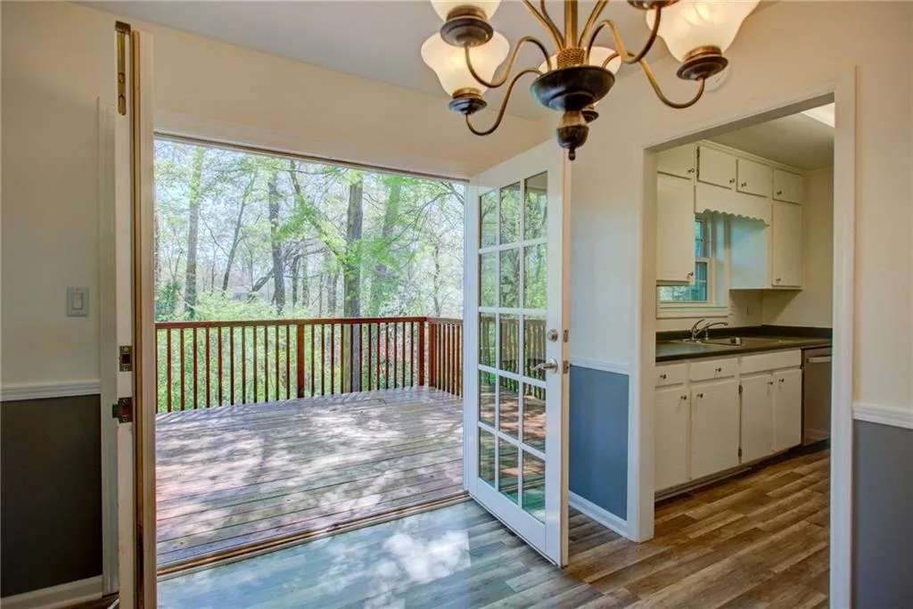 6113 Park Avenue, Atlanta, Georgia 30342, 3 Bedrooms Bedrooms, ,2 BathroomsBathrooms,Residential,Sold,6113 Park Avenue,7194232