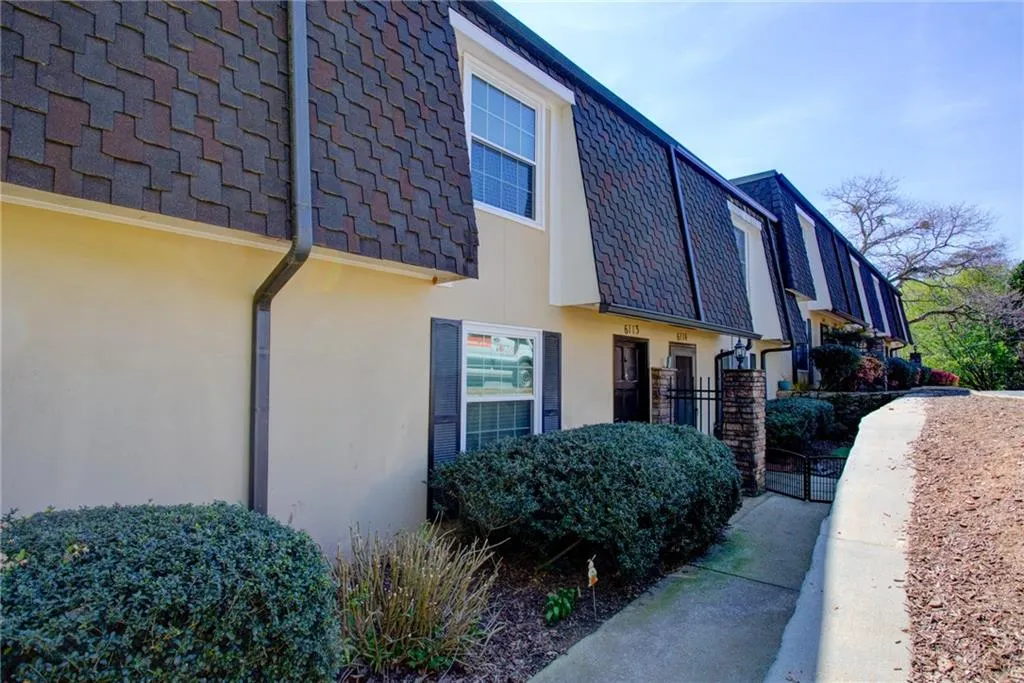 6113 Park Avenue, Atlanta, Georgia 30342, 3 Bedrooms Bedrooms, ,2 BathroomsBathrooms,Residential,Sold,6113 Park Avenue,7194232