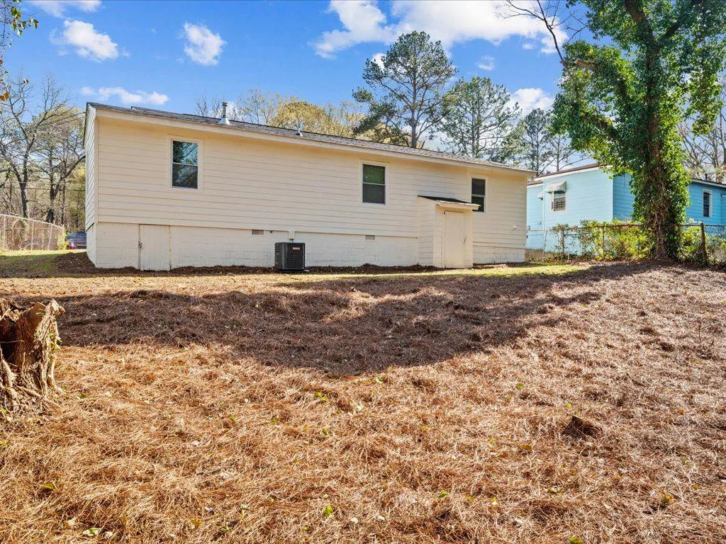 2811 Mango Circle Nw, Atlanta, Georgia 30318, 3 Bedrooms Bedrooms, ,2 BathroomsBathrooms,Residential,For Sale,2811 Mango Circle Nw,7620697