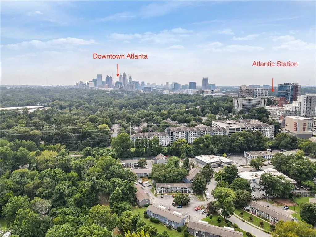 2067 Fairhaven Circle Ne, Atlanta, Georgia 30305, 2 Bedrooms Bedrooms, ,2 BathroomsBathrooms,Residential,For Sale,2067 Fairhaven Circle Ne,7637398