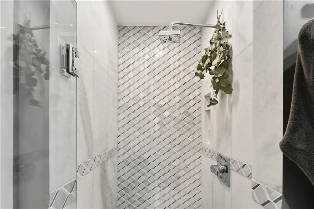 2067 Fairhaven Circle Ne, Atlanta, Georgia 30305, 2 Bedrooms Bedrooms, ,2 BathroomsBathrooms,Residential,For Sale,2067 Fairhaven Circle Ne,7637398