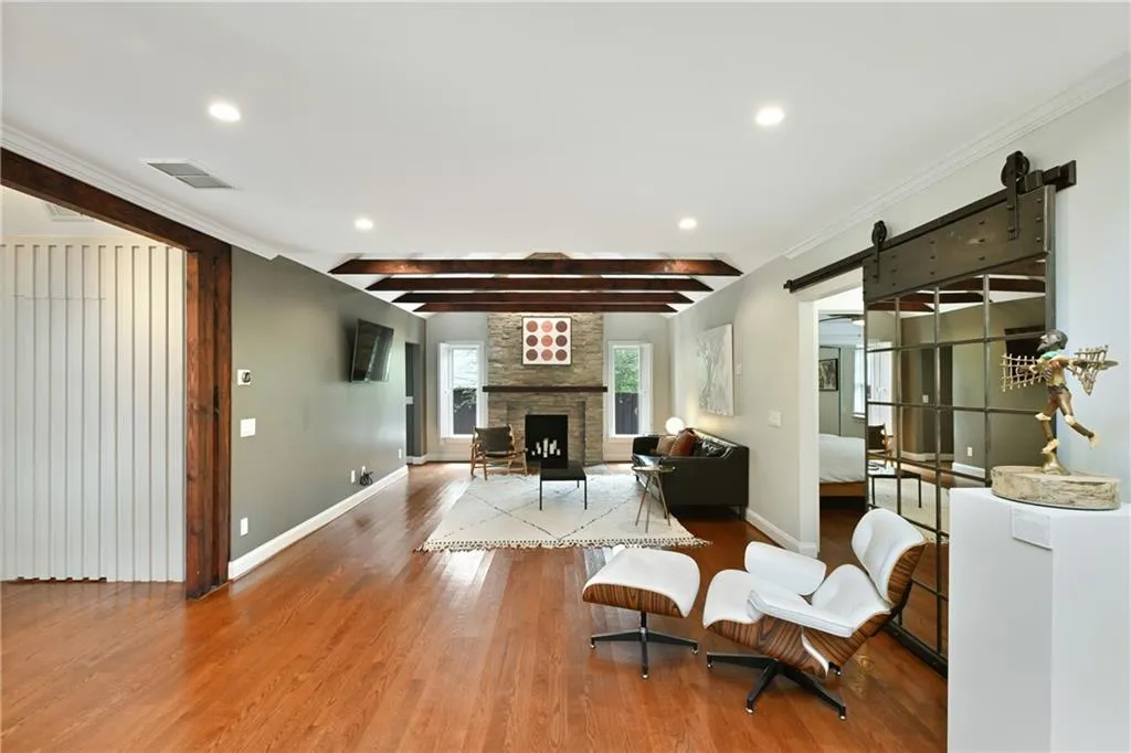 2067 Fairhaven Circle Ne, Atlanta, Georgia 30305, 2 Bedrooms Bedrooms, ,2 BathroomsBathrooms,Residential,For Sale,2067 Fairhaven Circle Ne,7637398