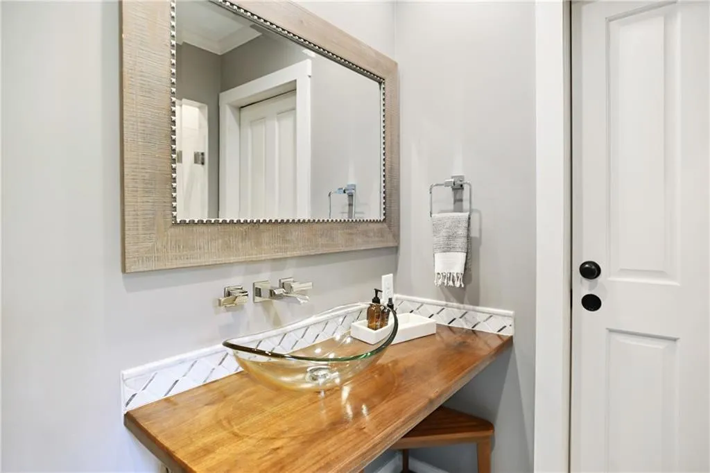 2067 Fairhaven Circle Ne, Atlanta, Georgia 30305, 2 Bedrooms Bedrooms, ,2 BathroomsBathrooms,Residential,For Sale,2067 Fairhaven Circle Ne,7637398