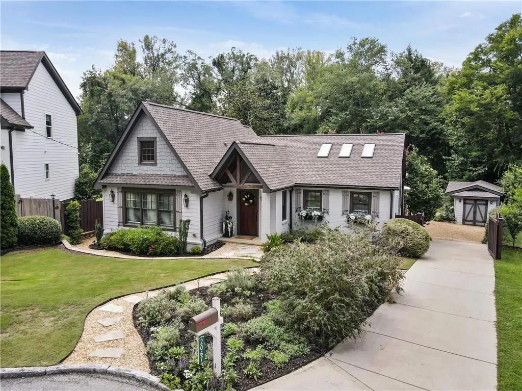 2067 Fairhaven Circle Ne, Atlanta, Georgia 30305, 2 Bedrooms Bedrooms, ,2 BathroomsBathrooms,Residential,For Sale,2067 Fairhaven Circle Ne,7637398