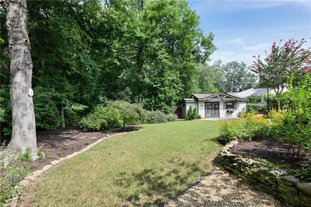 2067 Fairhaven Circle Ne, Atlanta, Georgia 30305, 2 Bedrooms Bedrooms, ,2 BathroomsBathrooms,Residential,For Sale,2067 Fairhaven Circle Ne,7637398