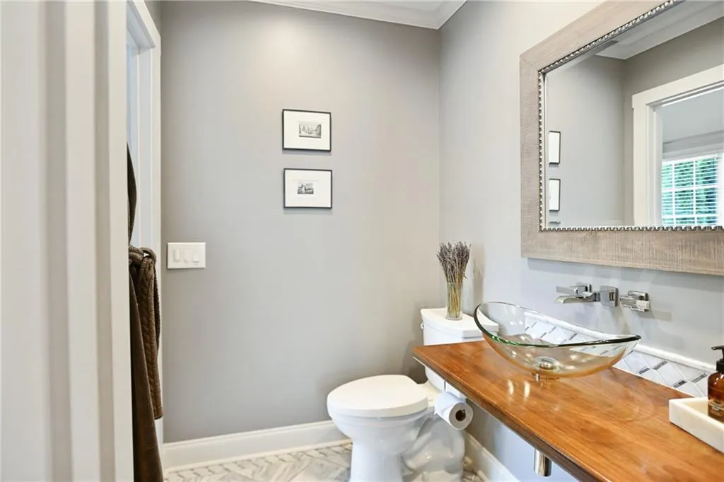 2067 Fairhaven Circle Ne, Atlanta, Georgia 30305, 2 Bedrooms Bedrooms, ,2 BathroomsBathrooms,Residential,For Sale,2067 Fairhaven Circle Ne,7637398