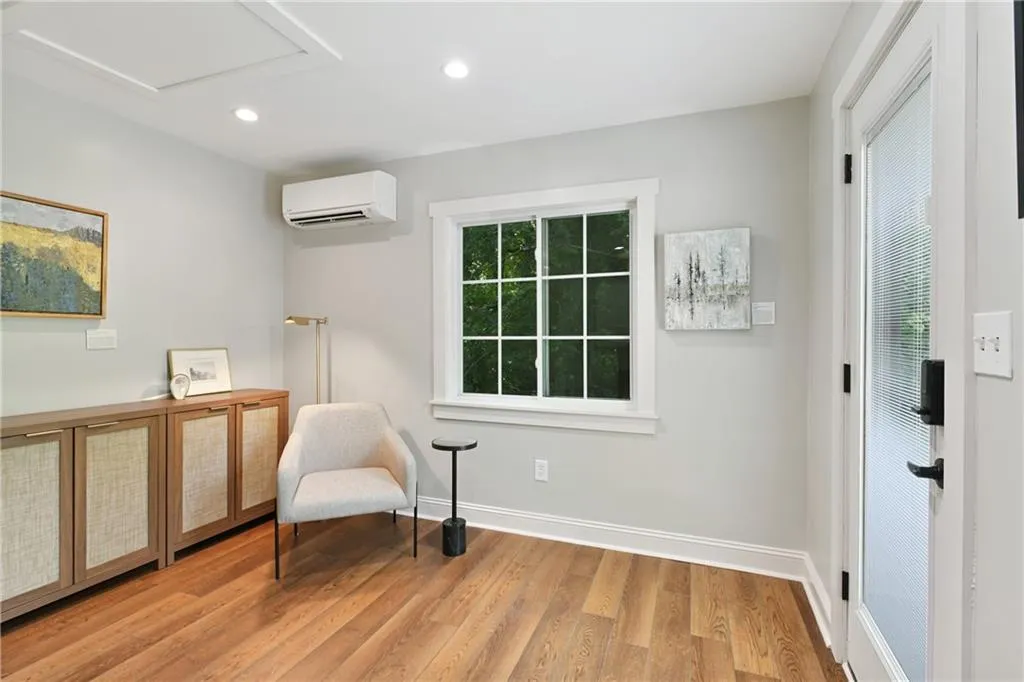 2067 Fairhaven Circle Ne, Atlanta, Georgia 30305, 2 Bedrooms Bedrooms, ,2 BathroomsBathrooms,Residential,For Sale,2067 Fairhaven Circle Ne,7637398