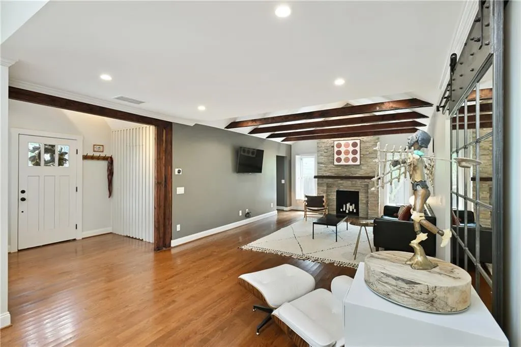 2067 Fairhaven Circle Ne, Atlanta, Georgia 30305, 2 Bedrooms Bedrooms, ,2 BathroomsBathrooms,Residential,For Sale,2067 Fairhaven Circle Ne,7637398