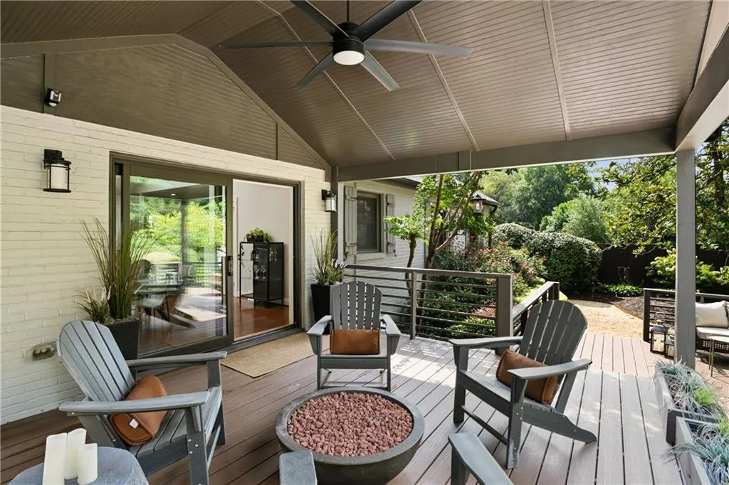 2067 Fairhaven Circle Ne, Atlanta, Georgia 30305, 2 Bedrooms Bedrooms, ,2 BathroomsBathrooms,Residential,For Sale,2067 Fairhaven Circle Ne,7637398