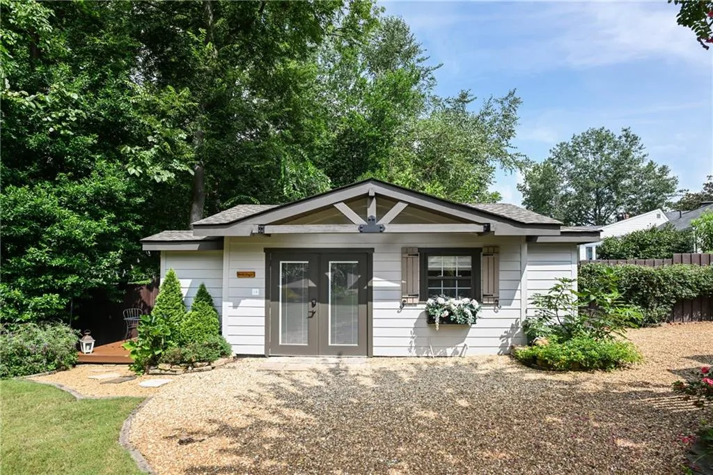 2067 Fairhaven Circle Ne, Atlanta, Georgia 30305, 2 Bedrooms Bedrooms, ,2 BathroomsBathrooms,Residential,For Sale,2067 Fairhaven Circle Ne,7637398