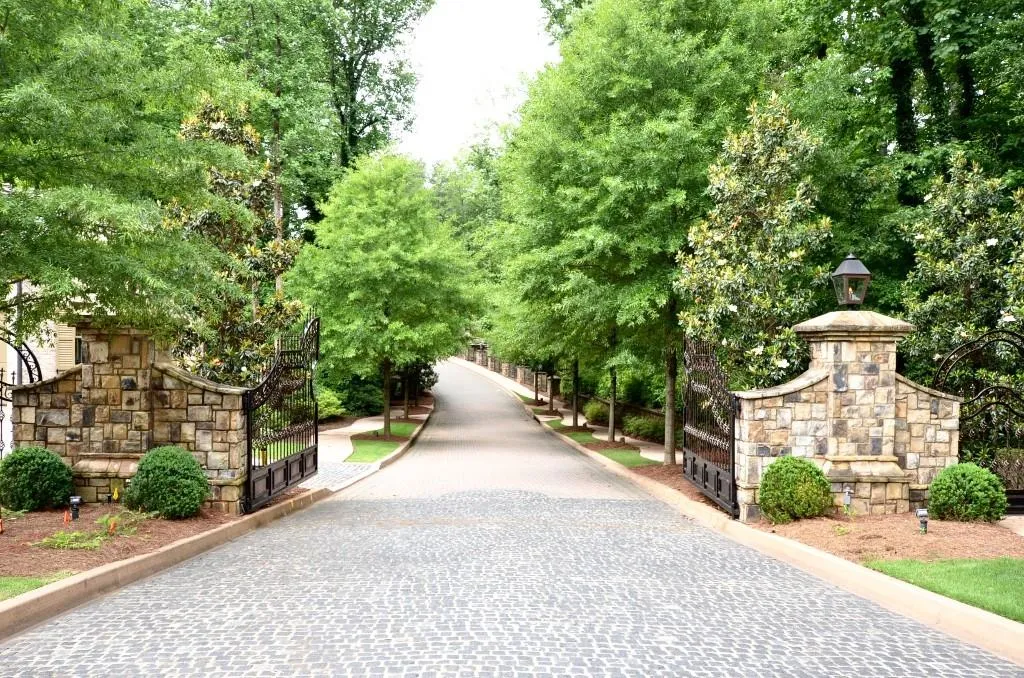 485 Belada Boulevard, Sandy Springs, Georgia 30342, 5 Bedrooms Bedrooms, ,5 BathroomsBathrooms,Residential,Sold,485 Belada Boulevard,5536907