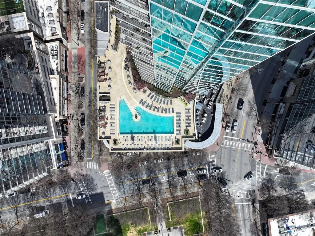 1080 Peachtree Street Ne Unit 2108, Atlanta, Georgia 30309, 1 Bedroom Bedrooms, ,1 BathroomBathrooms,Residential,For Sale,1080 Peachtree Street Ne Unit 2108,7523397