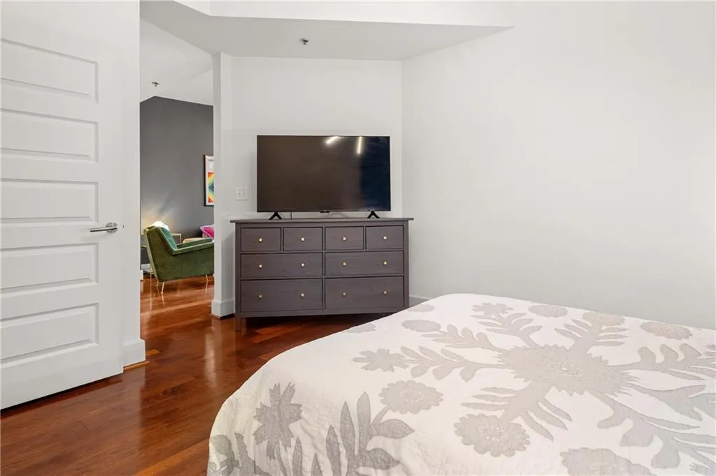 1080 Peachtree Street Ne Unit 2108, Atlanta, Georgia 30309, 1 Bedroom Bedrooms, ,1 BathroomBathrooms,Residential,For Sale,1080 Peachtree Street Ne Unit 2108,7523397