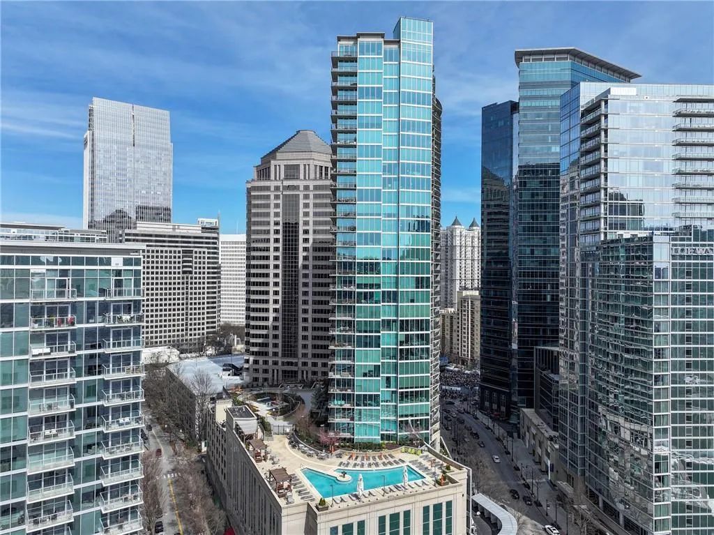 1080 Peachtree Street Ne Unit 2108, Atlanta, Georgia 30309, 1 Bedroom Bedrooms, ,1 BathroomBathrooms,Residential,For Sale,1080 Peachtree Street Ne Unit 2108,7523397