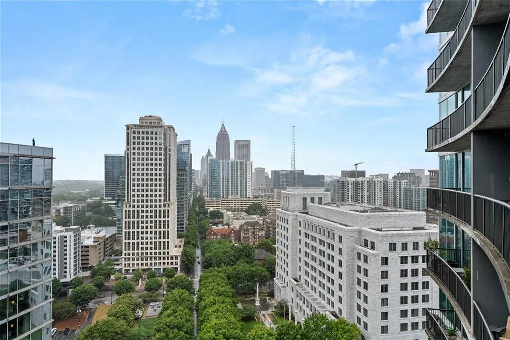 1080 Peachtree Street Ne Unit 2108, Atlanta, Georgia 30309, 1 Bedroom Bedrooms, ,1 BathroomBathrooms,Residential,For Sale,1080 Peachtree Street Ne Unit 2108,7523397