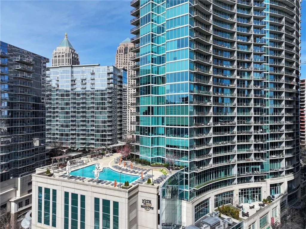 1080 Peachtree Street Ne Unit 2108, Atlanta, Georgia 30309, 1 Bedroom Bedrooms, ,1 BathroomBathrooms,Residential,For Sale,1080 Peachtree Street Ne Unit 2108,7523397