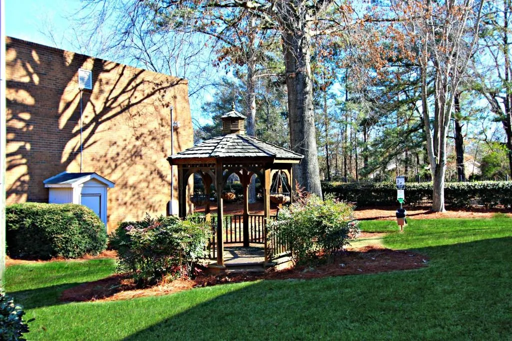 265 Winding River Drive Unit F, Sandy Springs, Georgia 30350, 2 Bedrooms Bedrooms, ,1 BathroomBathrooms,Residential,Sold,265 Winding River Drive Unit F,5628036