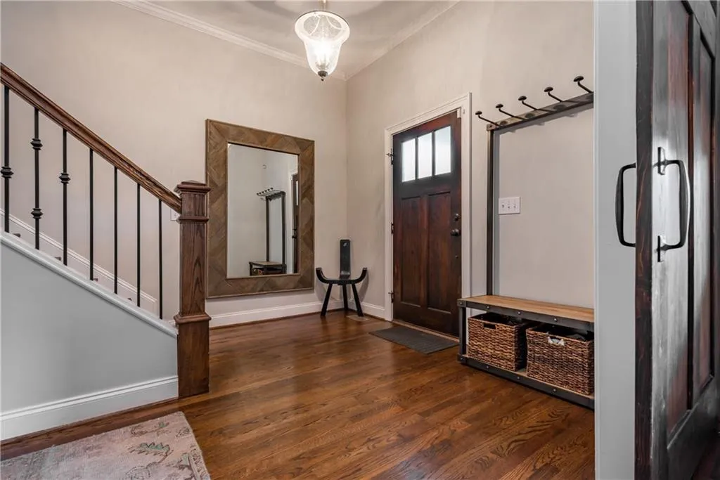 2058 Evergreen Lane Nw, Atlanta, Georgia 30318, 4 Bedrooms Bedrooms, ,3 BathroomsBathrooms,Residential,Sold,2058 Evergreen Lane Nw,5664405