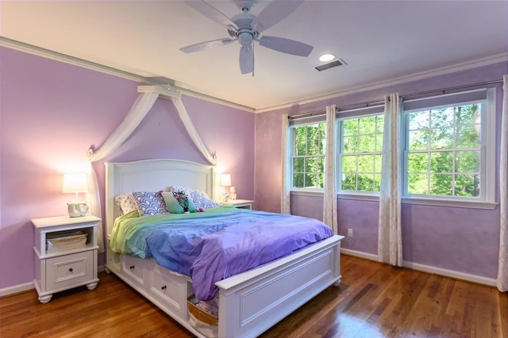 280 Old College Way, Atlanta, Georgia 30328, 5 Bedrooms Bedrooms, ,3 BathroomsBathrooms,Residential,Sold,280 Old College Way,6538184