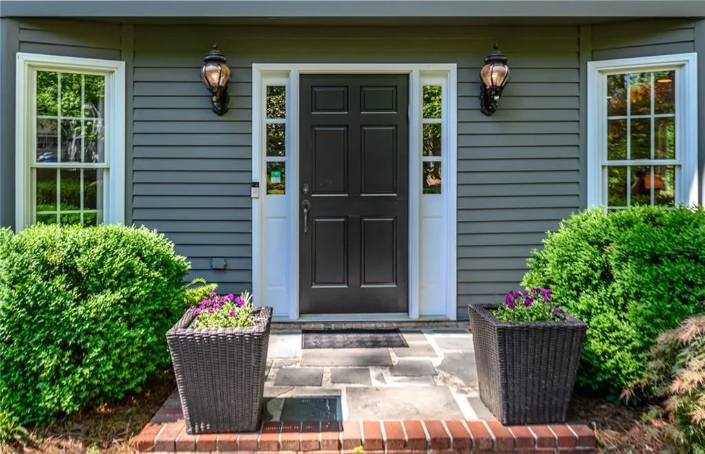 280 Old College Way, Atlanta, Georgia 30328, 5 Bedrooms Bedrooms, ,3 BathroomsBathrooms,Residential,Sold,280 Old College Way,6538184