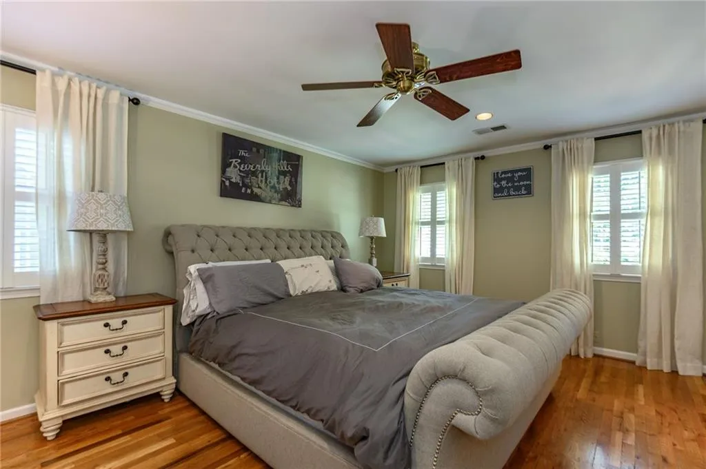 280 Old College Way, Atlanta, Georgia 30328, 5 Bedrooms Bedrooms, ,3 BathroomsBathrooms,Residential,Sold,280 Old College Way,6538184