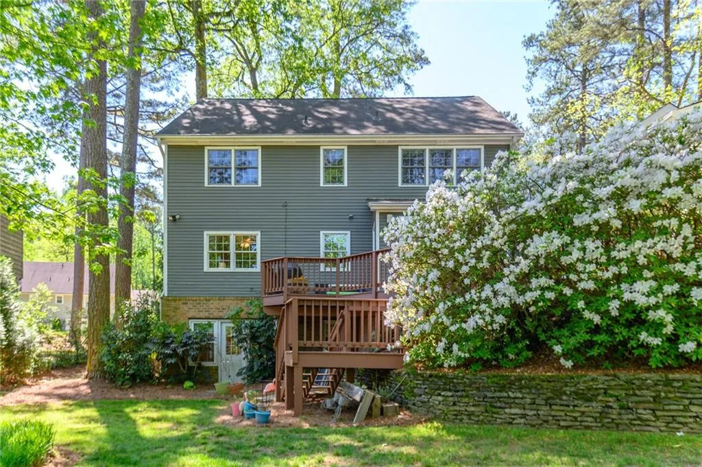 280 Old College Way, Atlanta, Georgia 30328, 5 Bedrooms Bedrooms, ,3 BathroomsBathrooms,Residential,Sold,280 Old College Way,6538184