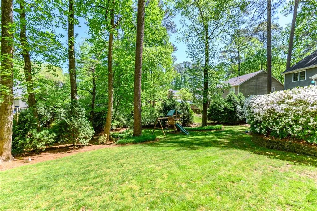 280 Old College Way, Atlanta, Georgia 30328, 5 Bedrooms Bedrooms, ,3 BathroomsBathrooms,Residential,Sold,280 Old College Way,6538184