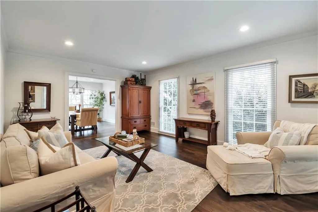 9030 River Run, Sandy Springs, Georgia 30350, 5 Bedrooms Bedrooms, ,4 BathroomsBathrooms,Residential,Sold,9030 River Run,7033039