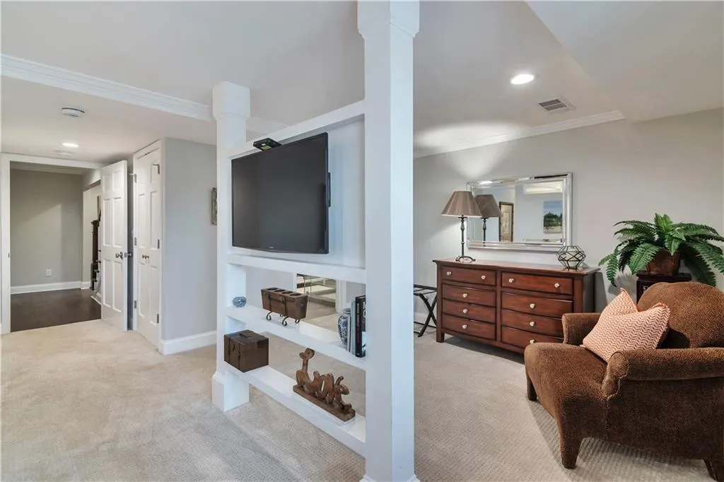 9030 River Run, Sandy Springs, Georgia 30350, 5 Bedrooms Bedrooms, ,4 BathroomsBathrooms,Residential,Sold,9030 River Run,7033039