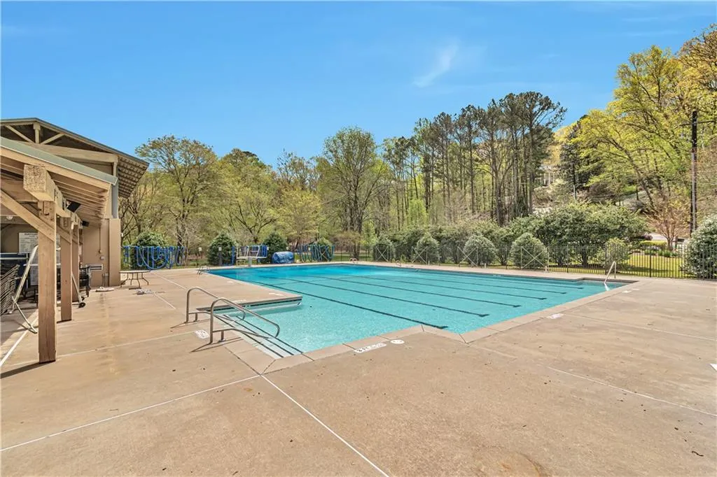 9030 River Run, Sandy Springs, Georgia 30350, 5 Bedrooms Bedrooms, ,4 BathroomsBathrooms,Residential,Sold,9030 River Run,7033039
