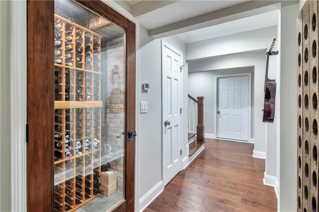 9030 River Run, Sandy Springs, Georgia 30350, 5 Bedrooms Bedrooms, ,4 BathroomsBathrooms,Residential,Sold,9030 River Run,7033039