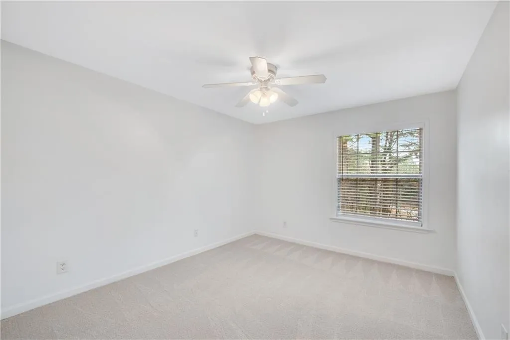 503 Brighton Point, Sandy Springs, Georgia 30328, 2 Bedrooms Bedrooms, ,2 BathroomsBathrooms,Residential,Sold,503 Brighton Point,6853288
