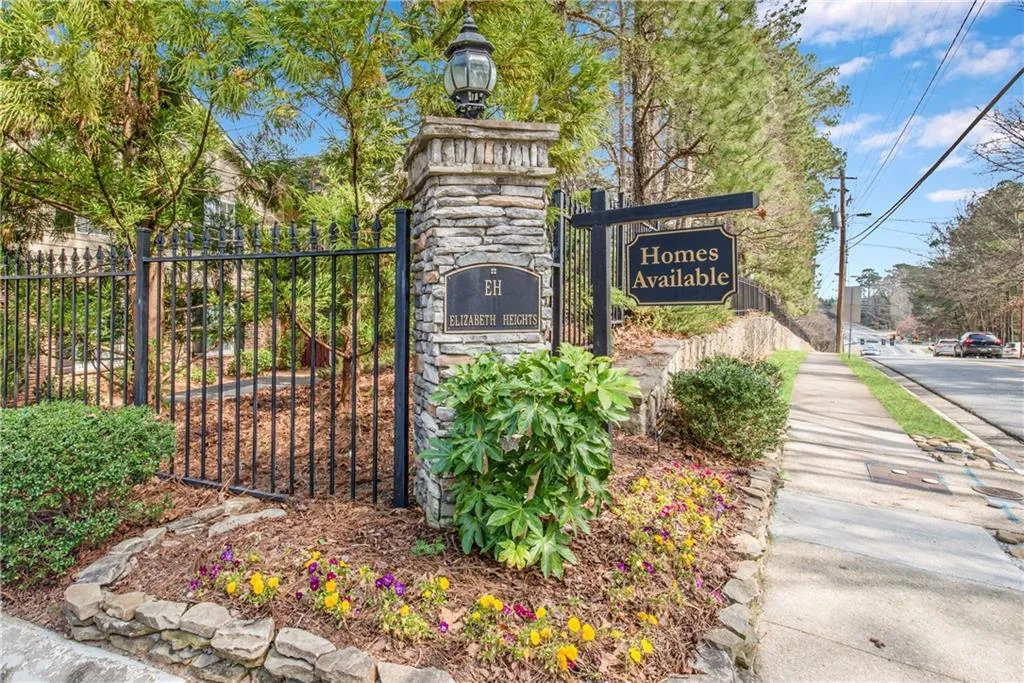503 Brighton Point, Sandy Springs, Georgia 30328, 2 Bedrooms Bedrooms, ,2 BathroomsBathrooms,Residential,Sold,503 Brighton Point,6853288