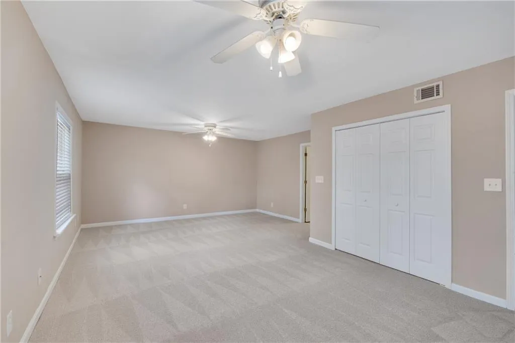 503 Brighton Point, Sandy Springs, Georgia 30328, 2 Bedrooms Bedrooms, ,2 BathroomsBathrooms,Residential,Sold,503 Brighton Point,6853288