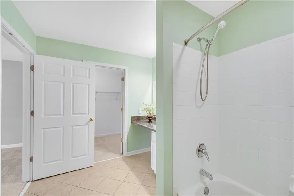 503 Brighton Point, Sandy Springs, Georgia 30328, 2 Bedrooms Bedrooms, ,2 BathroomsBathrooms,Residential,Sold,503 Brighton Point,6853288